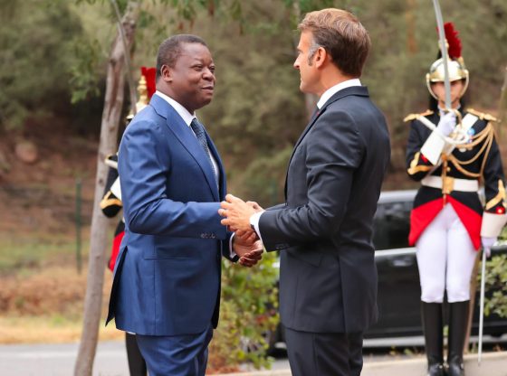 Lomé et Paris